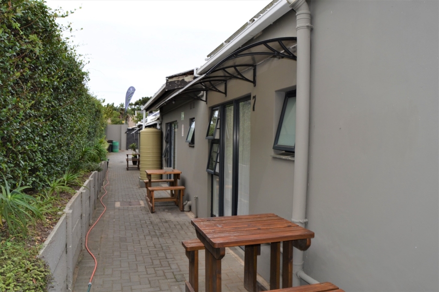 12 Bedroom Property for Sale in Nahoon Eastern Cape